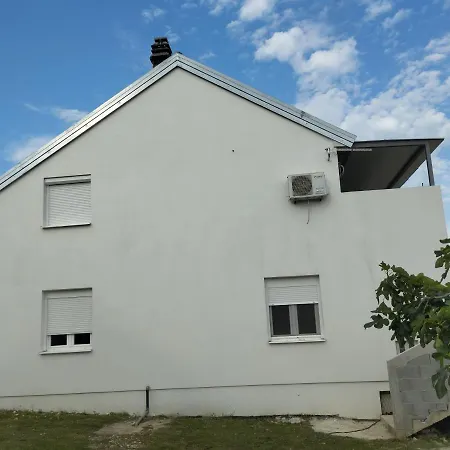 Misljen Apartman House Apartment Lisane Ostrovicke
