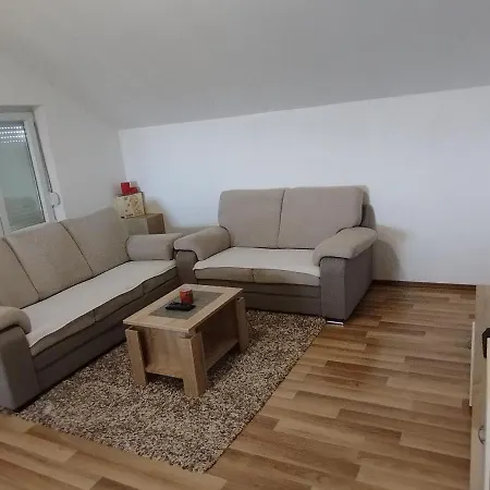 Misljen Apartman House Lisane Ostrovicke