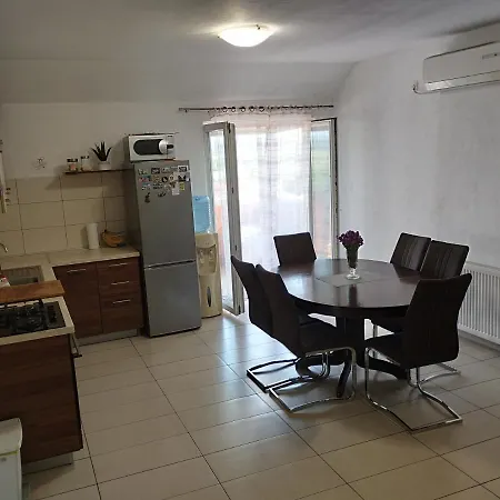 Misljen Apartman House Apartment Lisane Ostrovicke