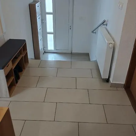 Apartment Misljen Apartman House